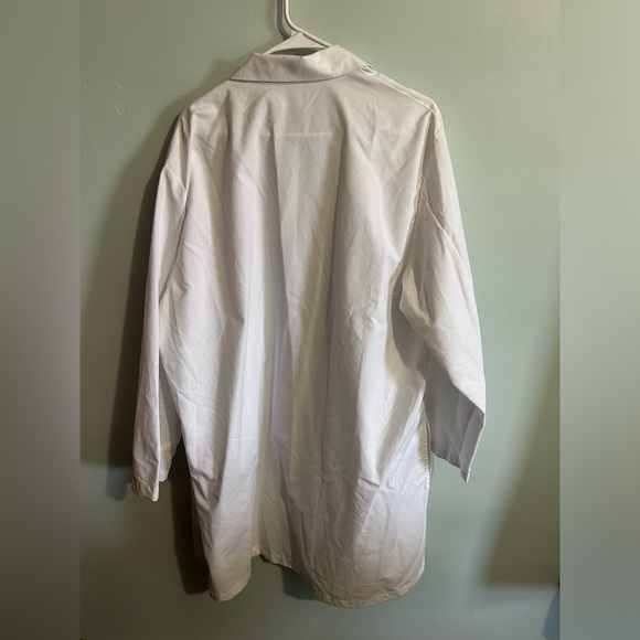 Lab coat - Picture 2 of 3
